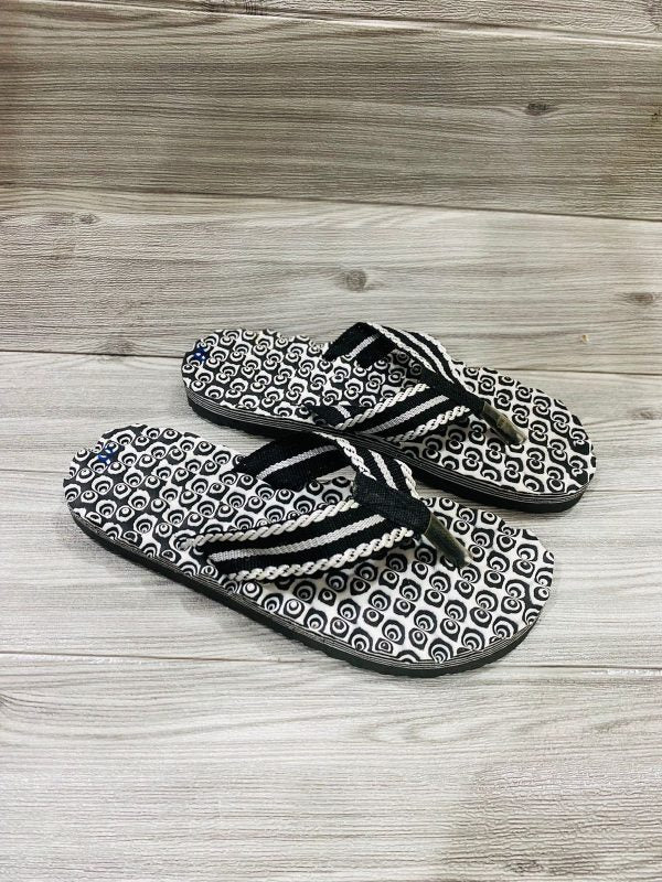 Men’s Comfortable Dotted Slipper For Men